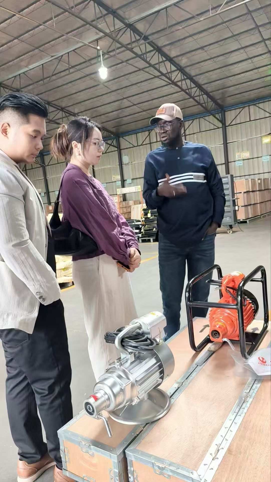 JOINTSEN Vítá zákazníky ze Senegalu, zkoumá strategické partnerství pro expanzi afrického trhu